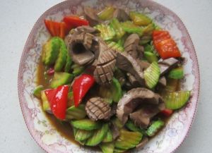 西葫蘆炒腰花 西葫蘆炒腰花