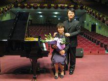 吳純博士與母親吳章鴻女士