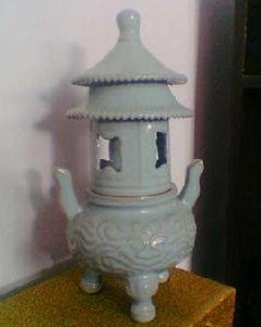 北宋汝窯虎紋乾坤鼎 北宋汝窯虎紋乾坤鼎