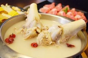 骨湯含大量嘌呤