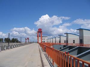 尼爾基水利樞紐