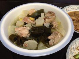 海帶結蘿蔔排骨湯 海帶結蘿蔔排骨湯