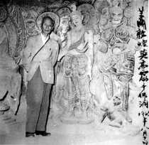考察莫高窟千佛洞