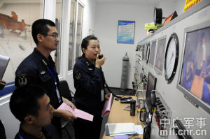 實驗人員及時對潛水員進行心理疏導