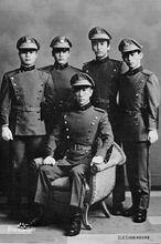 三島由紀夫組織的盾會合影