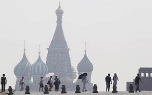 大霧籠罩下的莫斯科聖巴西爾教堂及紅場