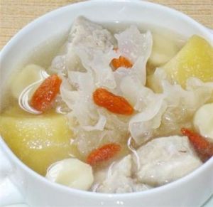 雪耳瘦肉湯 雪耳瘦肉湯