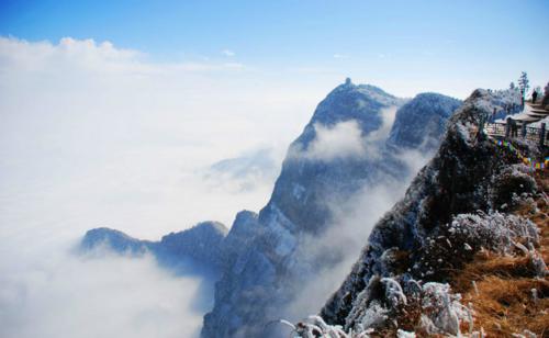 峨眉山