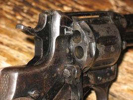 納乾轉輪手槍 納乾轉輪手槍