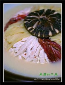 扣三絲豆腐燉 扣三絲豆腐燉