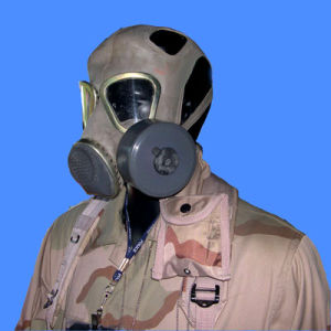 防護服裝的化學家有防毒面具