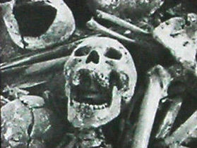 關東軍自成立以來，先後在我國策劃和製造了鄭家屯事件、干預郭松齡倒戈事件、濟南慘案、皇姑屯事件、萬寶山事件、中村大尉事件、柳條湖事件、炮製偽滿洲國等一系列重大事件。為適應軍事上的不斷擴張，關東軍瘋狂備戰，大肆修建軍事工程和相關的工廠、設施，強抓東北和河北、山東等地人民做勞工，製造了許多“萬人坑”。關東軍犯下的種種罪行，罄竹難書！