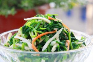 豆腐乾胡蘿蔔炒水芹菜