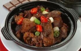 沙鍋鴨塊 沙鍋鴨塊