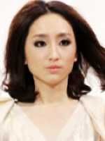 柯佳嬿飾演【記者】