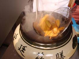 御膳罈子雞 御膳罈子雞