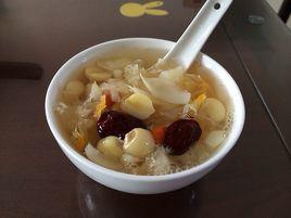 蓮子百合雪耳糖水 蓮子百合雪耳糖水