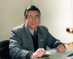 曲欽岳星 曲欽岳星