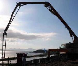 （圖）世界最高輸電高塔開始基礎澆制