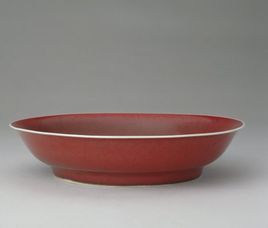 明成化鮮紅釉盤 明成化鮮紅釉盤