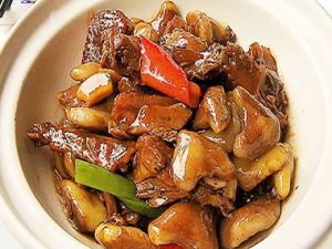 菱角鴨腳煲 菱角鴨腳煲