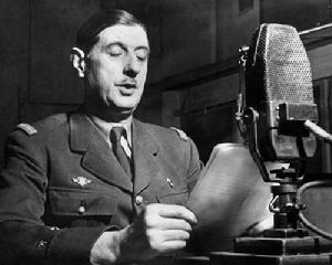 戴高樂在英國廣播公司進行廣播