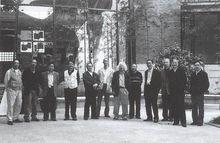 64屆老同學在母校