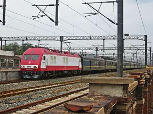 京滬線[解放後北京至上海的鐵路]