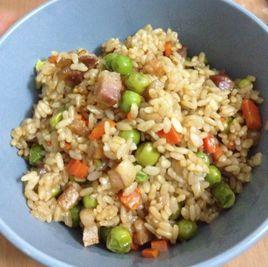 臘肉豌豆悶飯 臘肉豌豆悶飯