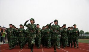 學生軍訓 學生軍訓