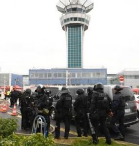3·18巴黎奧利機場搶槍事件 3·18巴黎奧利機場搶槍事件