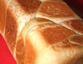 抹茶紅豆三色土司 抹茶紅豆三色土司