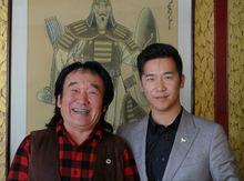 與恩師齊寶力高先生在一起