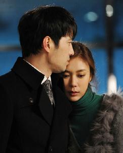 玫瑰的戰爭[2004年MBC播出的電視劇]