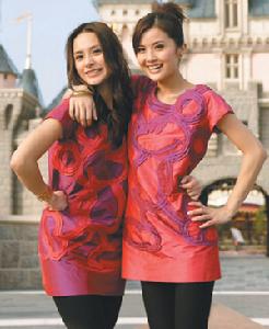 （圖）阿SA（右）將出專輯，經紀公司表示TWINS不會解散。