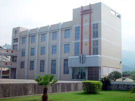 龍巖溪連國小 龍巖溪連國小