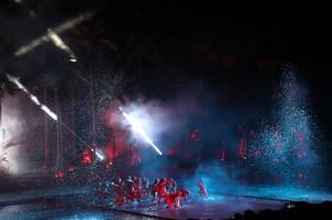 《紅色娘子軍》[大型椰海青春實景影畫]