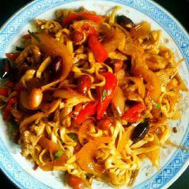 雞肉炒麵 雞肉炒麵