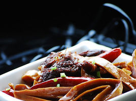 香辣筍乾牛肉煲 香辣筍乾牛肉煲