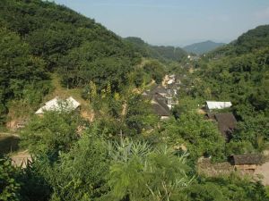 曼賀緩村 曼賀緩村