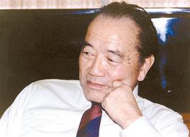 段文杰[長春市公共關係學校校長]
