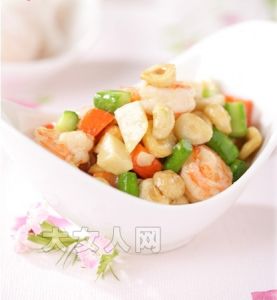 果仁筍粒炒帶子蝦仁 果仁筍粒炒帶子蝦仁