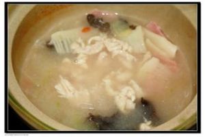 銀魚雞片湯 銀魚雞片湯