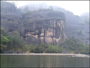 武夷山懸棺葬 武夷山懸棺葬