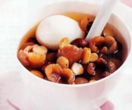 龍眼肉蓮子雞蛋湯 龍眼肉蓮子雞蛋湯