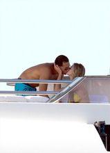 瓦妮莎·海斯勒與利比亞太子穆塔西姆