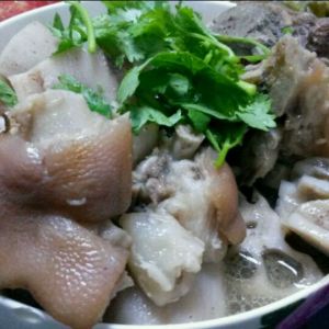 豬蹄燉藕 豬蹄燉藕