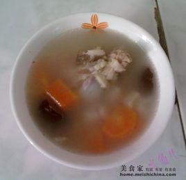 淮山藥紅蘿蔔豬骨湯