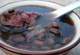 健脾補腎豬尾湯 健脾補腎豬尾湯