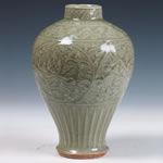 明龍泉窯青瓷刻花梅瓶 明龍泉窯青瓷刻花梅瓶